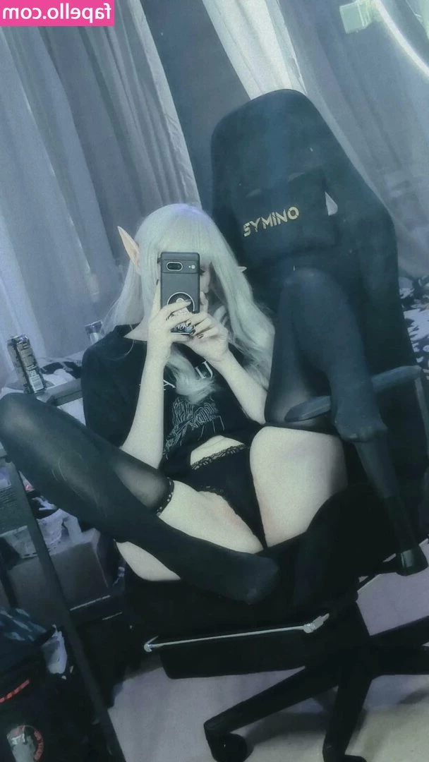 MissIronBlood - After shower routine  One for my ass guys