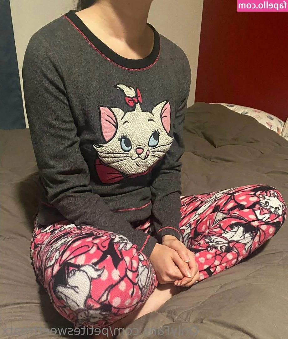 petitesweettreatx - New outfit but same booty