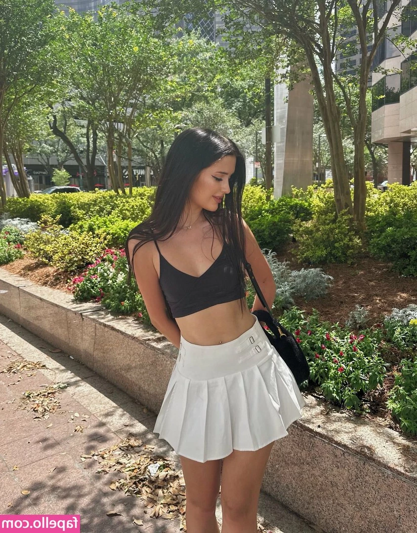 Nataliebarness - a lucky fan (who didn't want to be filmed) tried to suck my white