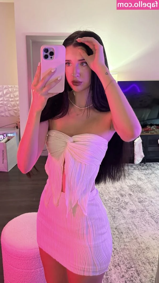 Nataliebarness - Ok jts quiet on here tonight, let's schedule a show! Lmk best day!