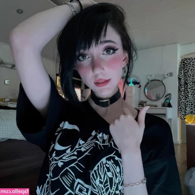 Nananightray - Look me in the eyes while I play with my meat and have a bath