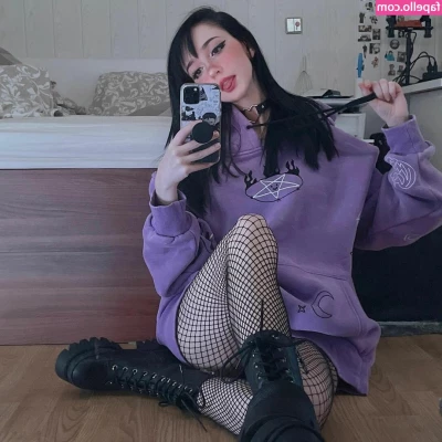 Nananightray - Chillin naked in bed