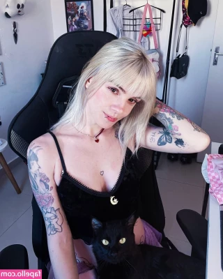 Viqsm - Car was painted 1971 Mopar High Impact Citron Yella   Curious Yellow