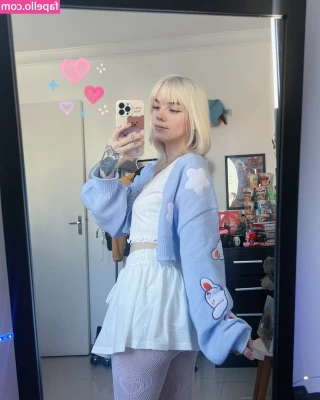 Viqsm - Oil up my big tits