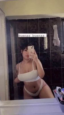  [ ana-blanco ] - Want a free custom photoset  As a Special Surprise I m giving them