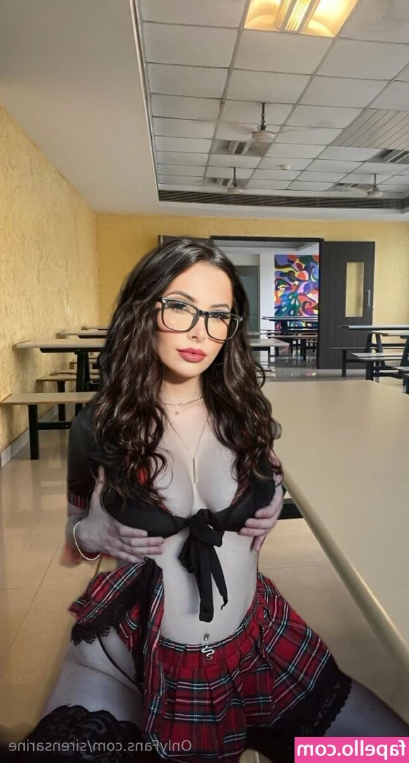 Siren Sarine [ siren-sarine ] - Long day at work calls for a photo shoot 💦👅 tip me if you want