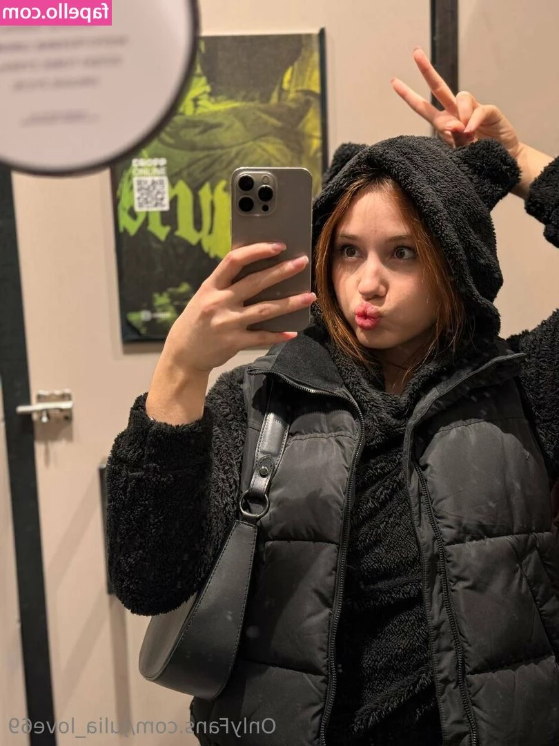 julia_love69 [ julia-love69 ] - 50% DISCOUNT ON MY VIP PAGE!!  First come first Serve! LIMITED SLOTS