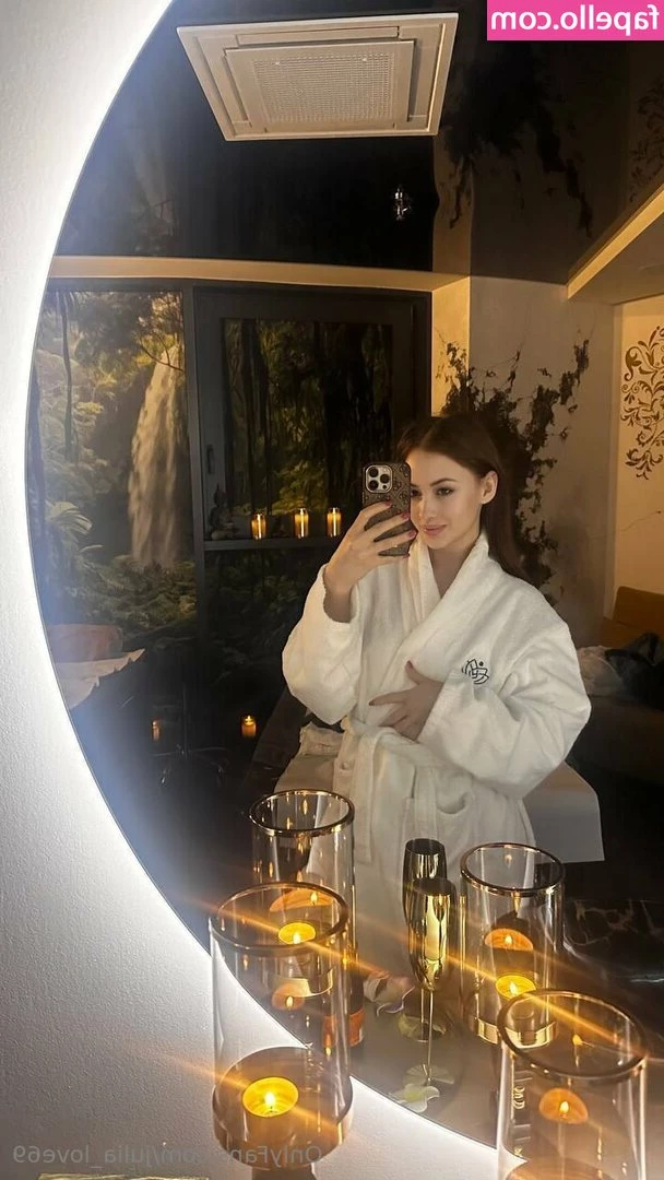 julia_love69 [ julia-love69 ] - Good morning   who wants to help me cum this morning     Tip this