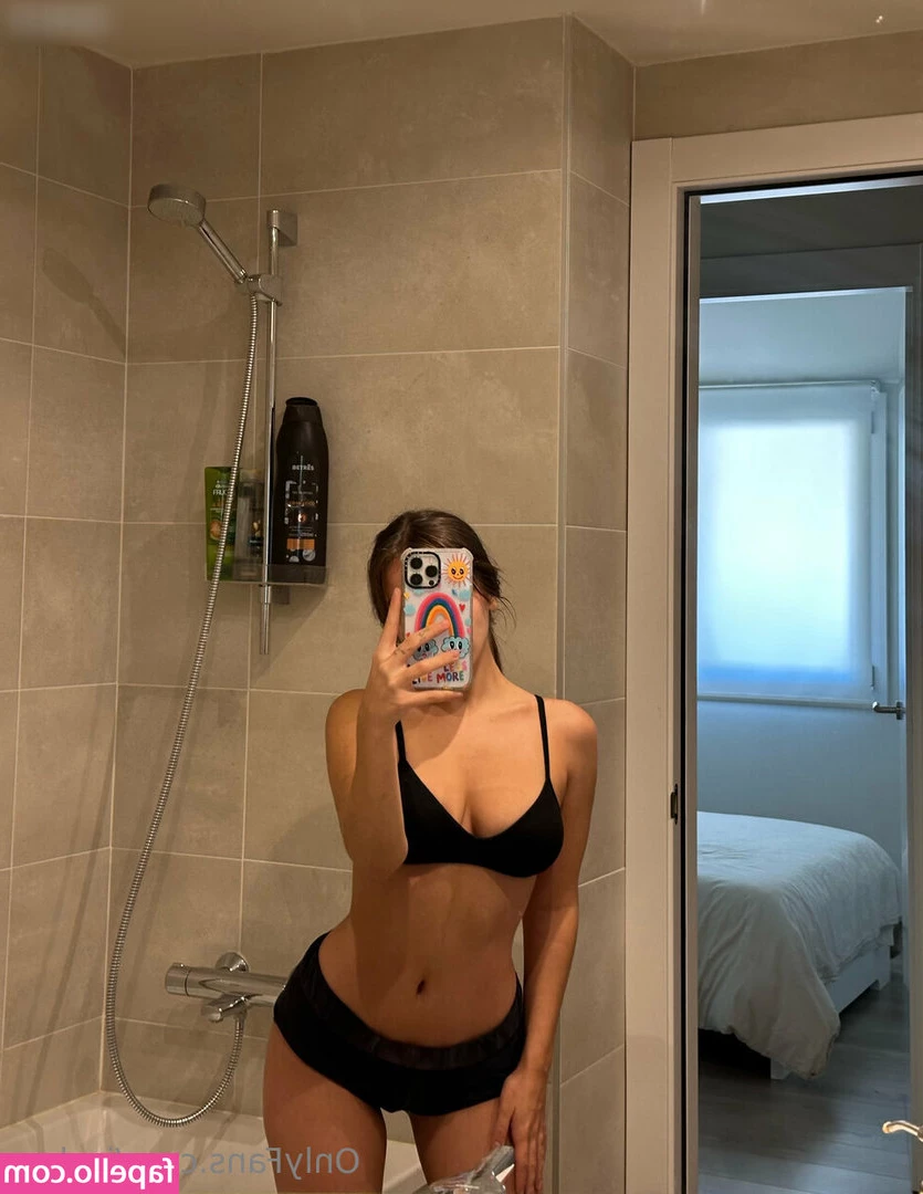 Isa Brunelli [ isa-brunelli-1 ] - His cock is so creamy wet from my tight little cunt🧨😍