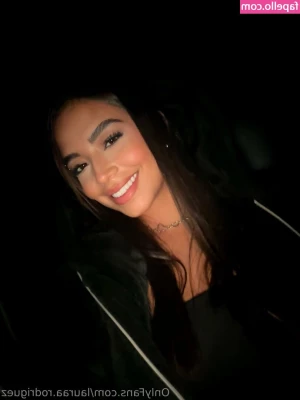 Lauraa.rodriguez [ lauraa-rodriguez ] - Holy crap…what did I do? 🤯