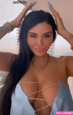 Ebru Polat [ ebru-polat ] - Have a shy awkward draft   I need a better toy to test my throat