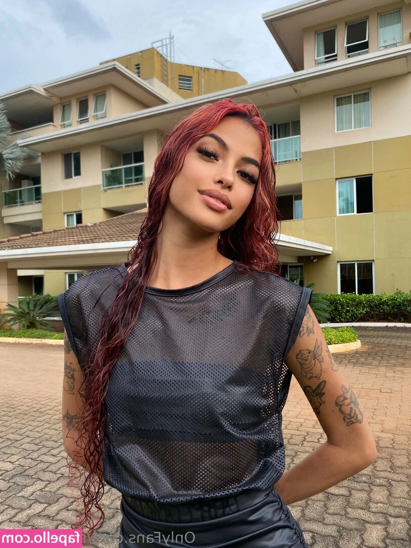renata.lima [ renata-lima ] - Wanna have some fun my DM's?😈 Come hangout with me on my Free