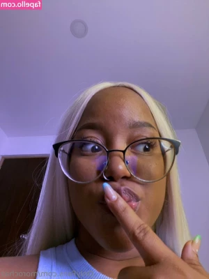 Morochaz - Look at my pussy