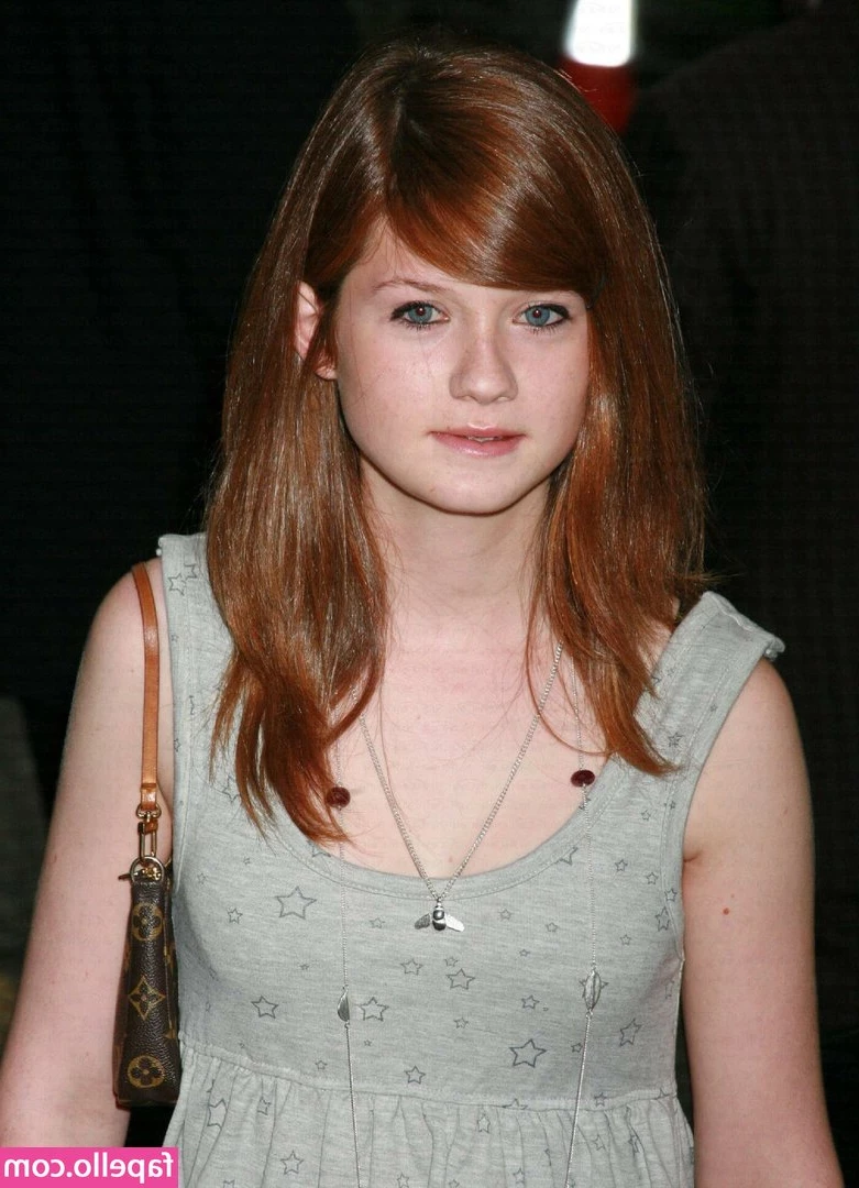 Bonnie Wright [ bonnie-wright-1 ] - My morning wood had me feeling extra hard and incredibly horny