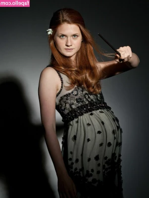 Bonnie Wright [ bonnie-wright-1 ] - Wet t-shirt contest  anyone