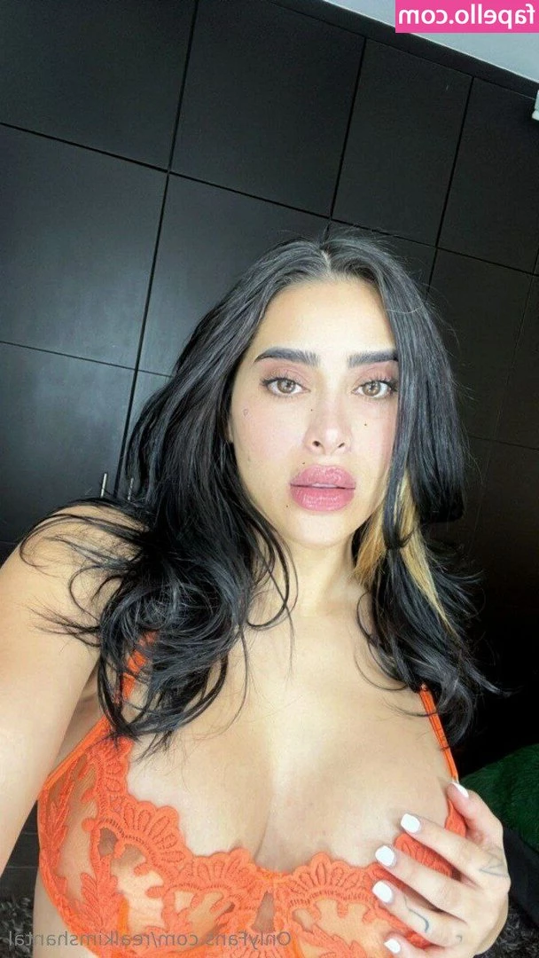 Kim Shantal [ kim-shantal ] - Omg my bath water looks grim 😂 its my hair dye I promise!