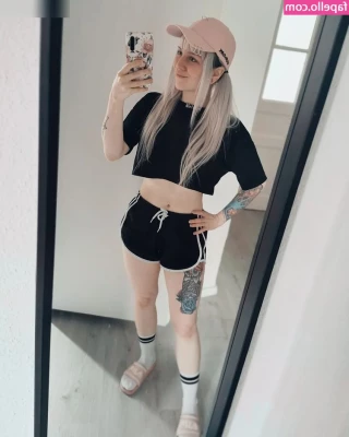 LostKittn - Mondays make it so hard to get out of bed..🤭