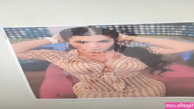 Madeleyn - Tittie pics and video from beach day