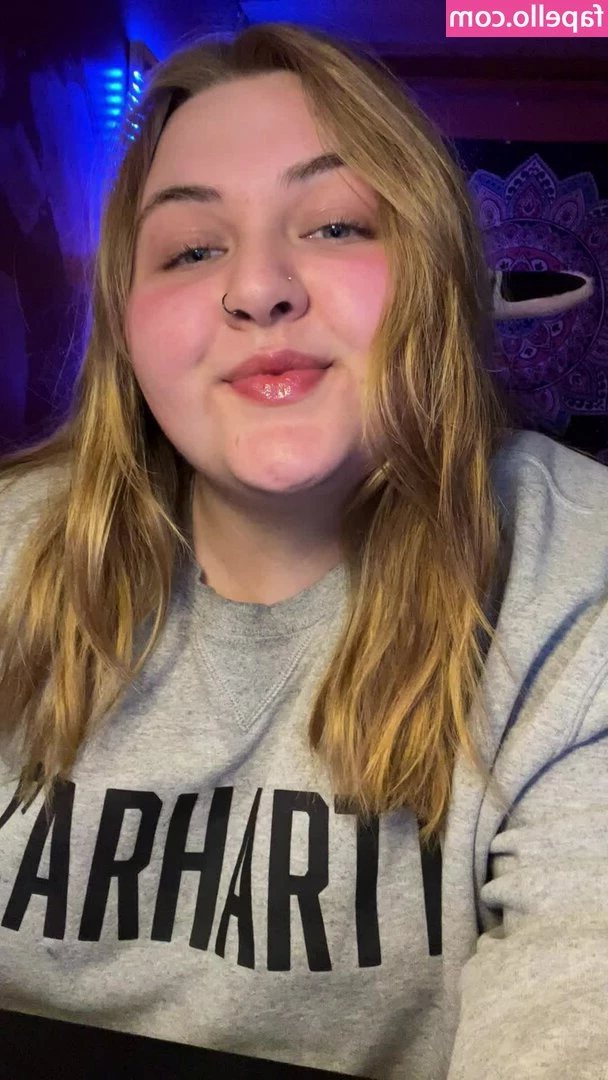 Juicycornnn - thank you to those who bought personal pics yesterday