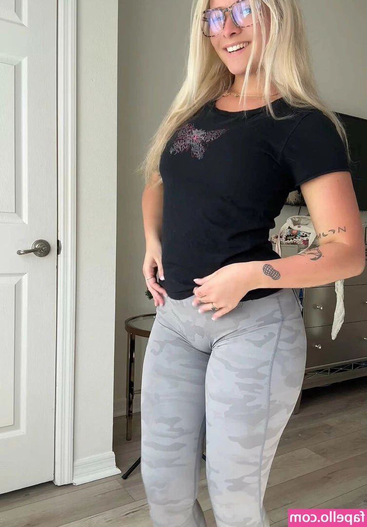 Juicycornnn - Eyes up here, sweetheart.😏🥰