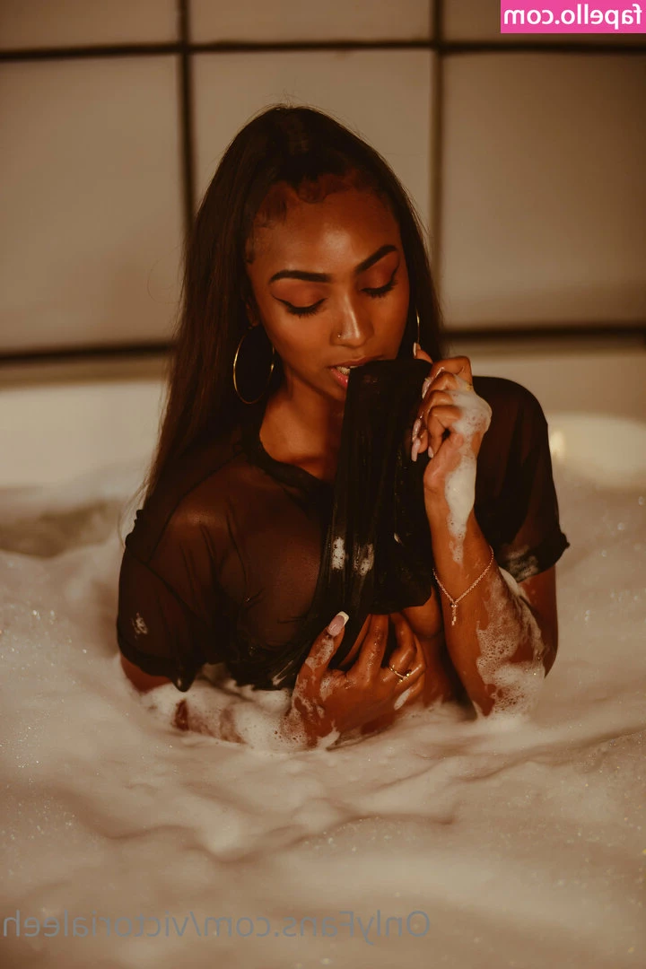 Victoria Lee [ victoria-lee ] - HAPPY VALENTINE S DAY