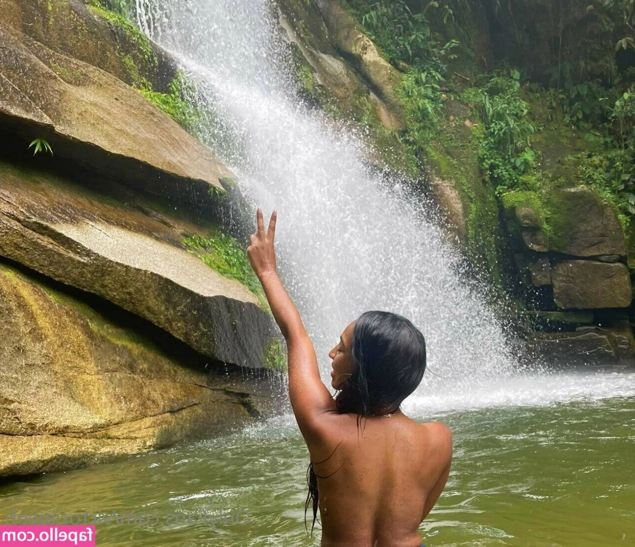 Victoria Lee [ victoria-lee ] - Sex swing