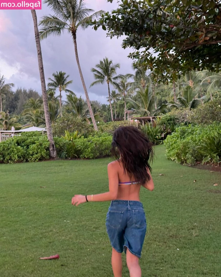 Erica Ha [ erica-ha ] - Playing with my alluring gaze I awaken all your mad desires...