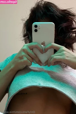 mia.azami [ mia-azami ] - Some morning booooty 🍑🤤🧡