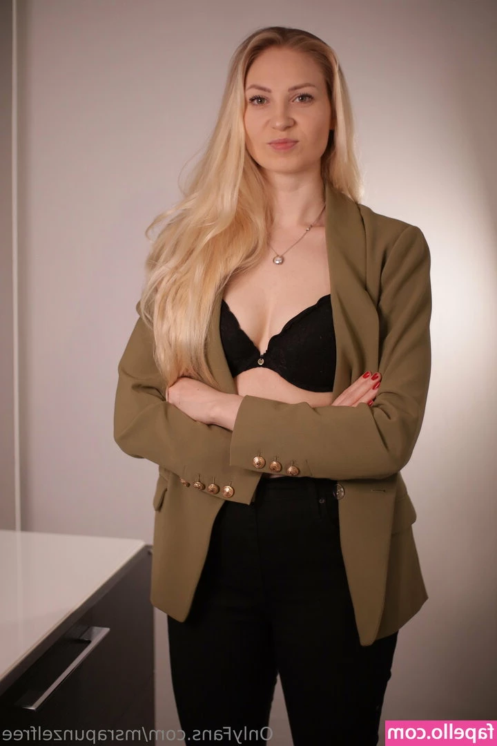 msrapunzelfree - Cow booty