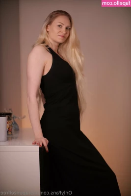 msrapunzelfree - Does this make you hard baby