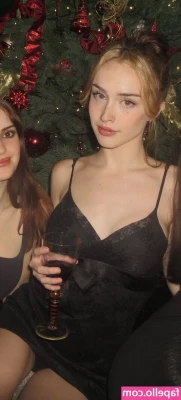 Julia Román [ julia-roman ] - Pool days   took a selfie but it was so bright I didn t realize my