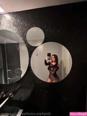 freefeetbyselmsc - neon bra with the white bodysuit😏❤️‍🔥