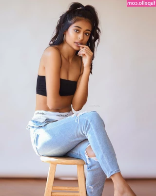 Mira Patel [ mira-patel-1 ] - Body shots