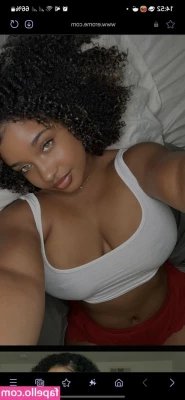 Corie Rayvon [ corie-rayvon ] - Buen día ❤️🔥 Good morning baby 😘