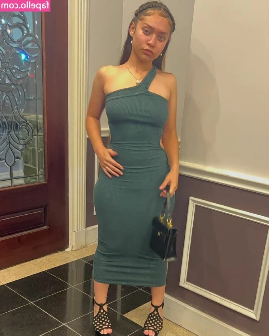 Itsalyssawyssa - Do you have the REBILL option on   All subs with it ON get FREEEE