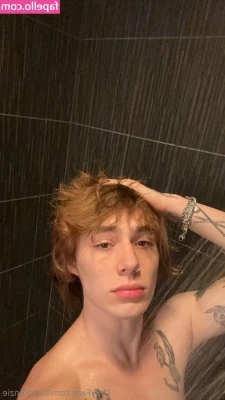 b.mckenzie [ b-mckenzie ] - In the bunker today at Rod laver  Gonna have some fun with Johny mac