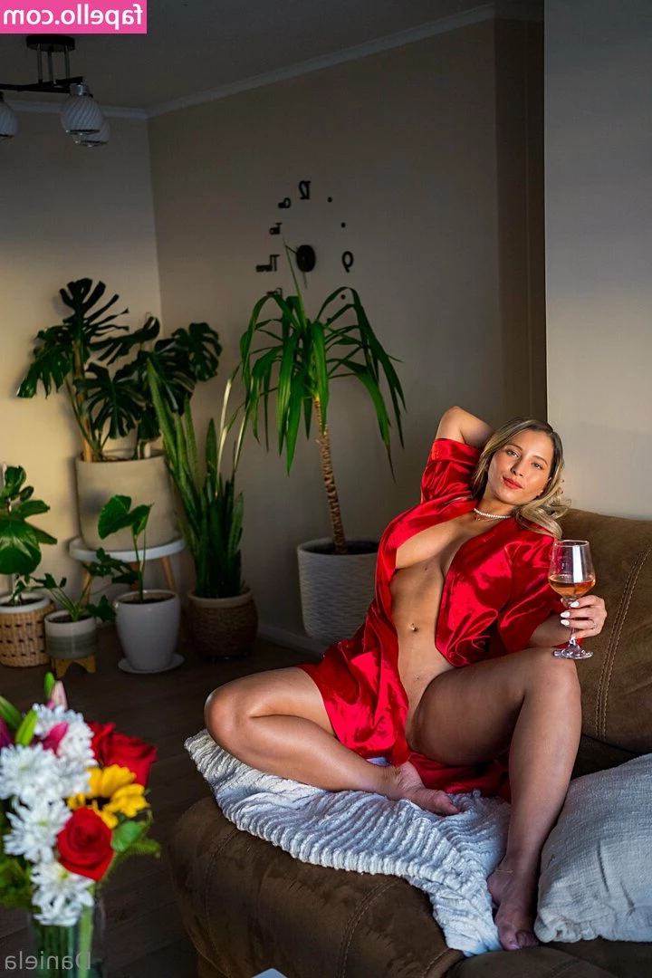 danielaoficial18 - Let s take it off