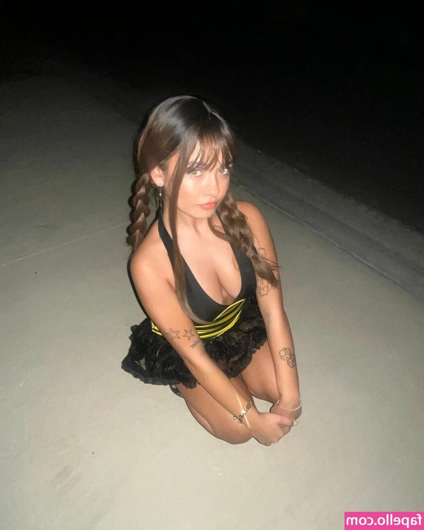 Sophie Michelle [ sophie-michelle ] - Welcome my kings and queens