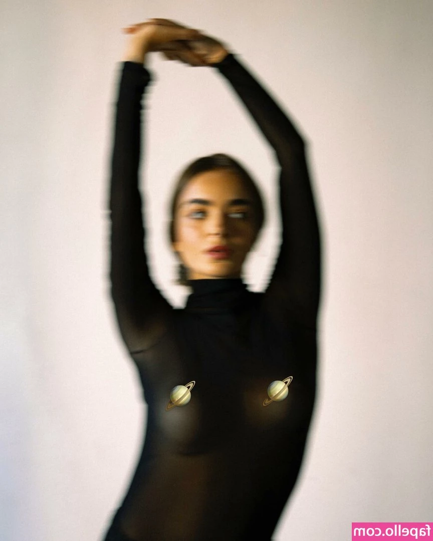 Camila Mayrink [ camila-mayrink ] - Loca por singar una perra