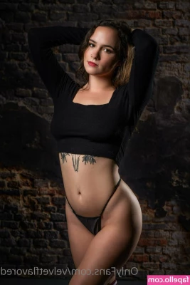 velvetflavored - When your man tells you your coochie is hanging out while watching