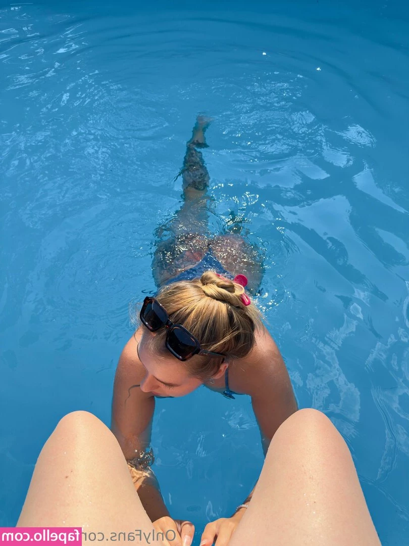 Valeri_Da [ valeri-da ] - You climb on top of me