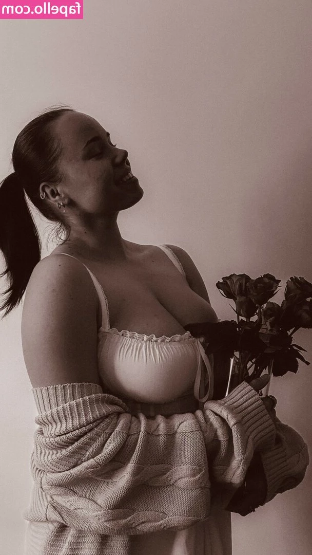 Jana Kristina Heiland [ jana-kristina-heiland ] - New video today  Who wants see full video can tips for me