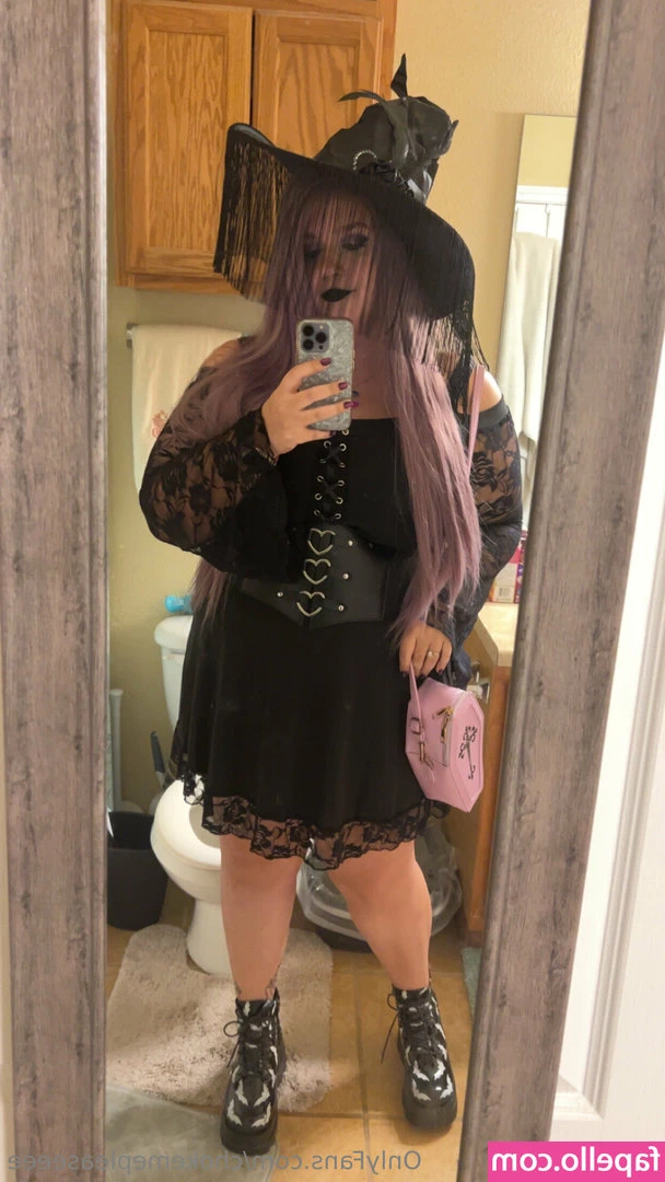 chokemepleaseeee [ chokemepleaseeee-1 ] - Happy toesday my lovelies