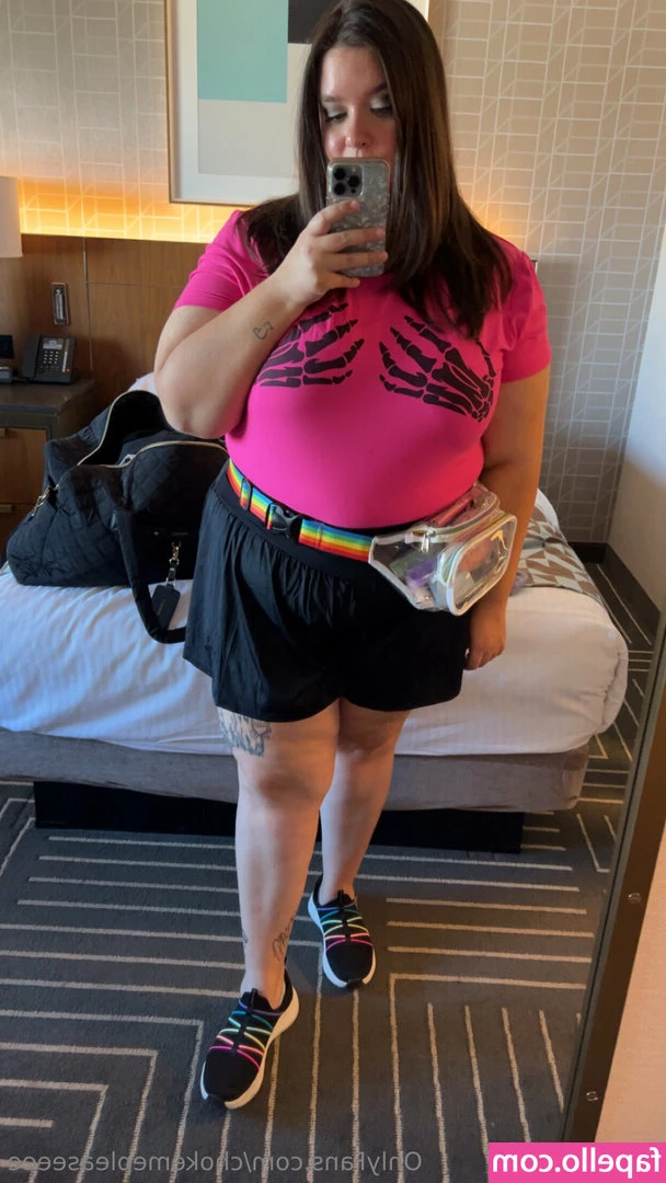 chokemepleaseeee [ chokemepleaseeee-1 ] - What does good girl do best on her knees on a Sunday afternoon?