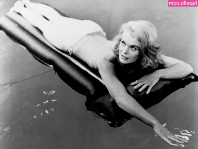 Vintage Sexy Celebs [ vintage-sexy-celebs ] - Balls deep everytime so the balls smash my clit or bum hole either