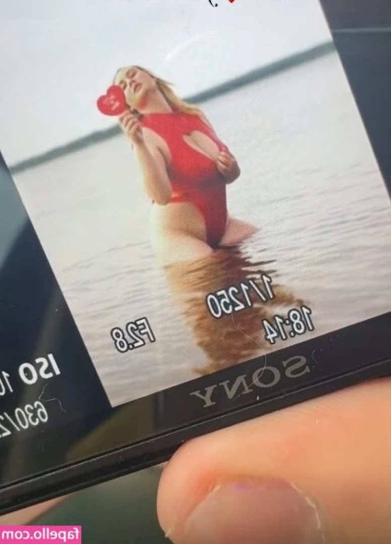 Celina Grimm [ celina-grimm ] - Fav older clip   is it yours too   Subscribe to see more