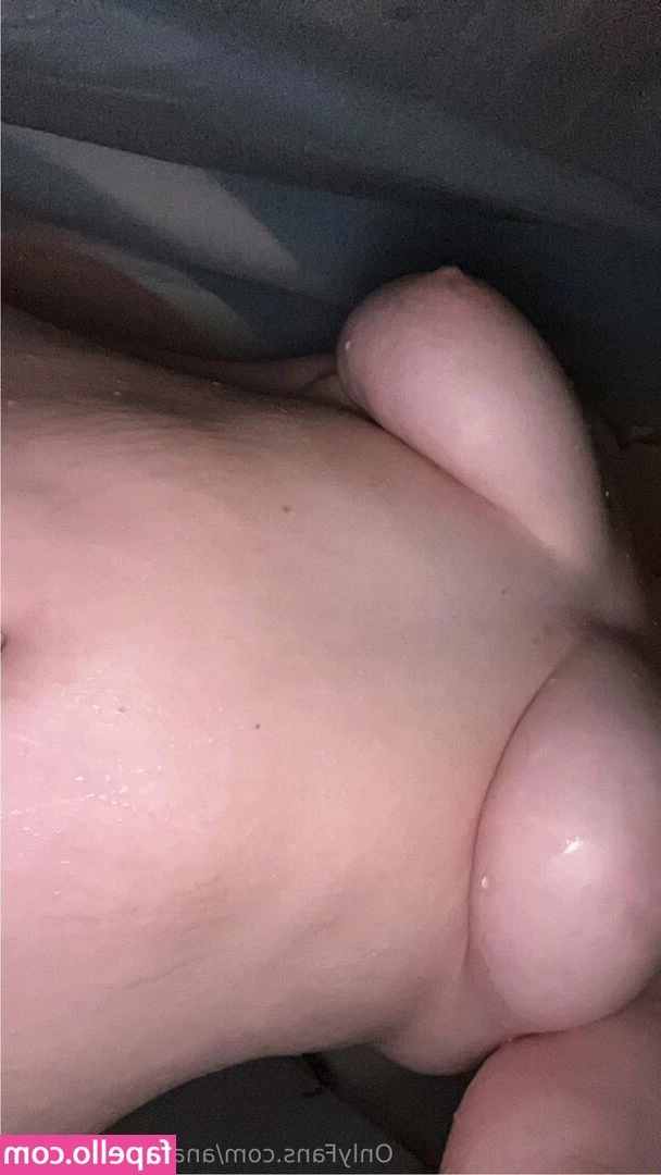 anastasiaairhead - Guess what two babes fucked last night 🥵😈  SO MANY HOT VIDEOS