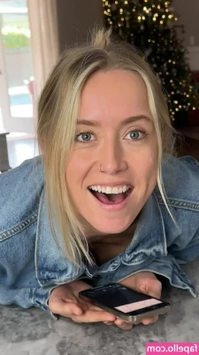 Allie Wes ~ [ allie-wes ] - Let me be your indoor Aloe Vera Plant 🌿✨ (see pic 3 if you don't