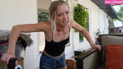 Allie Wes ~ [ allie-wes ] - Are you looking at me? 😉