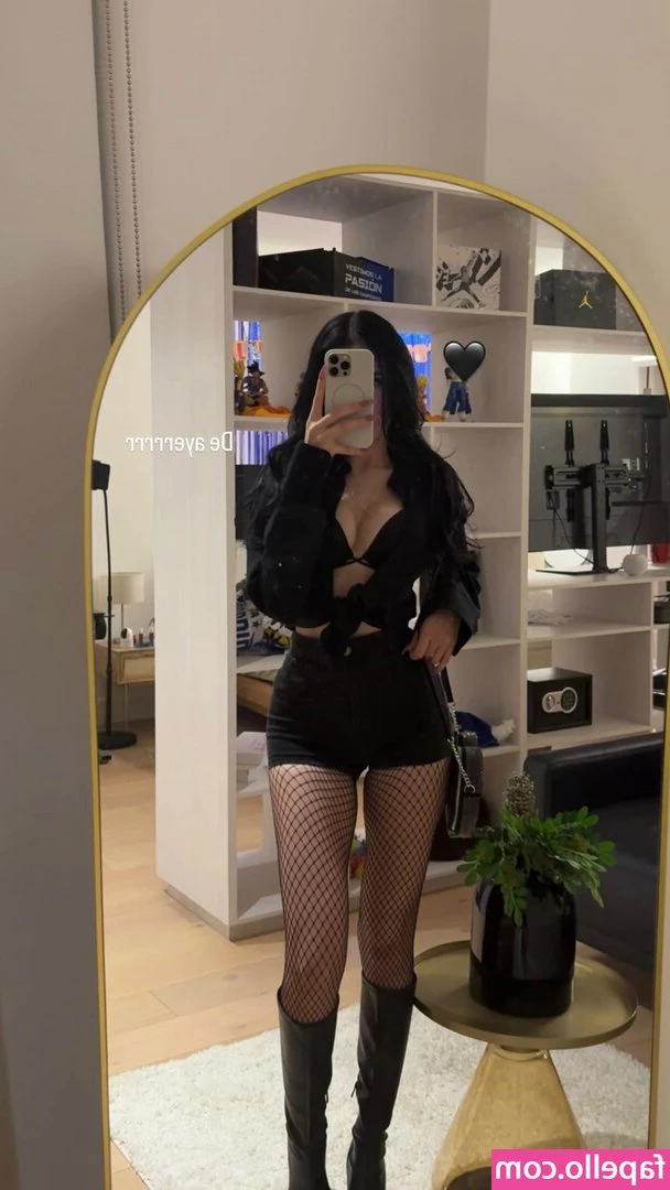 La Niña Fresa [ la-nina-fresa-1 ] - Buenas tardes    Vamos a jugar a las escondidas